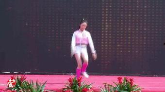 头条韩国舞蹈视频,跟随热门视频一起跳动